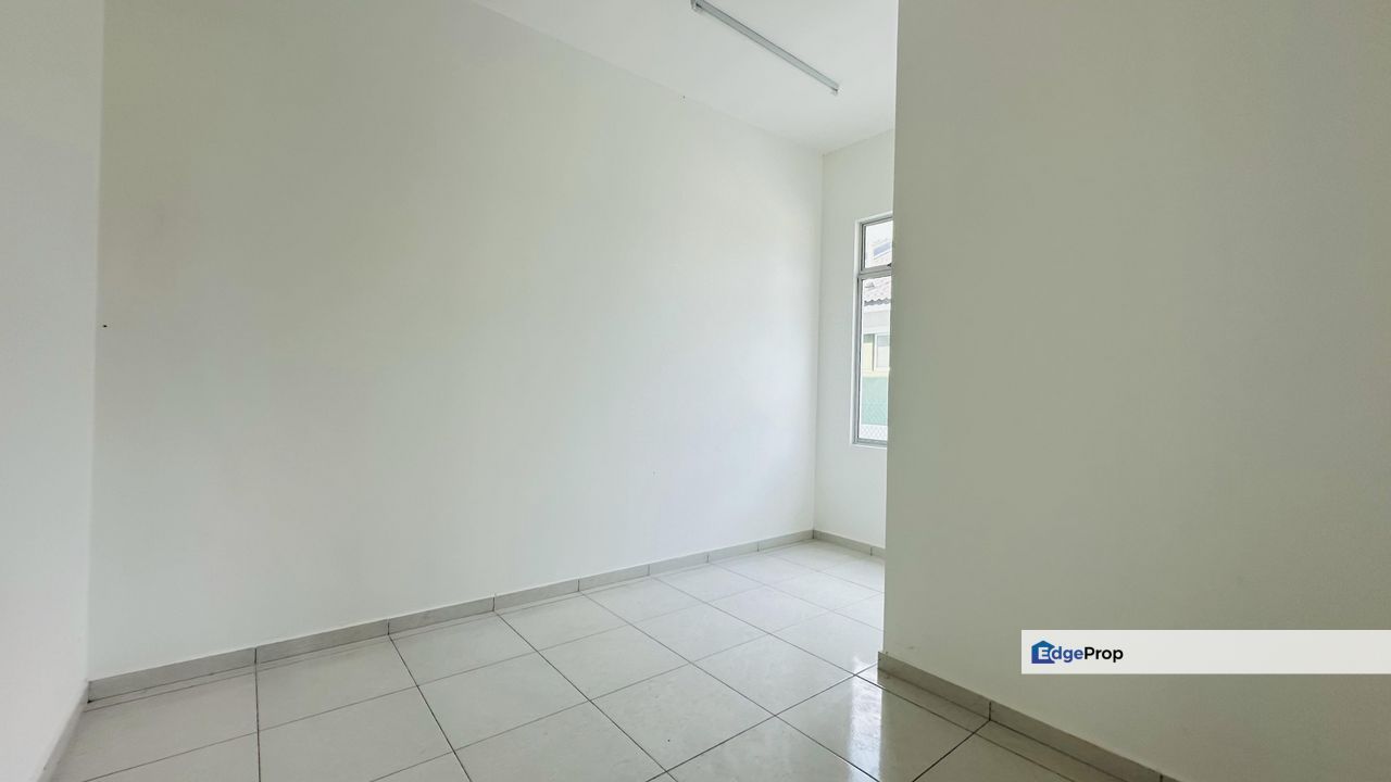 New Double Storey Taman Langat Utama Near Sepang, Selangor, Banting