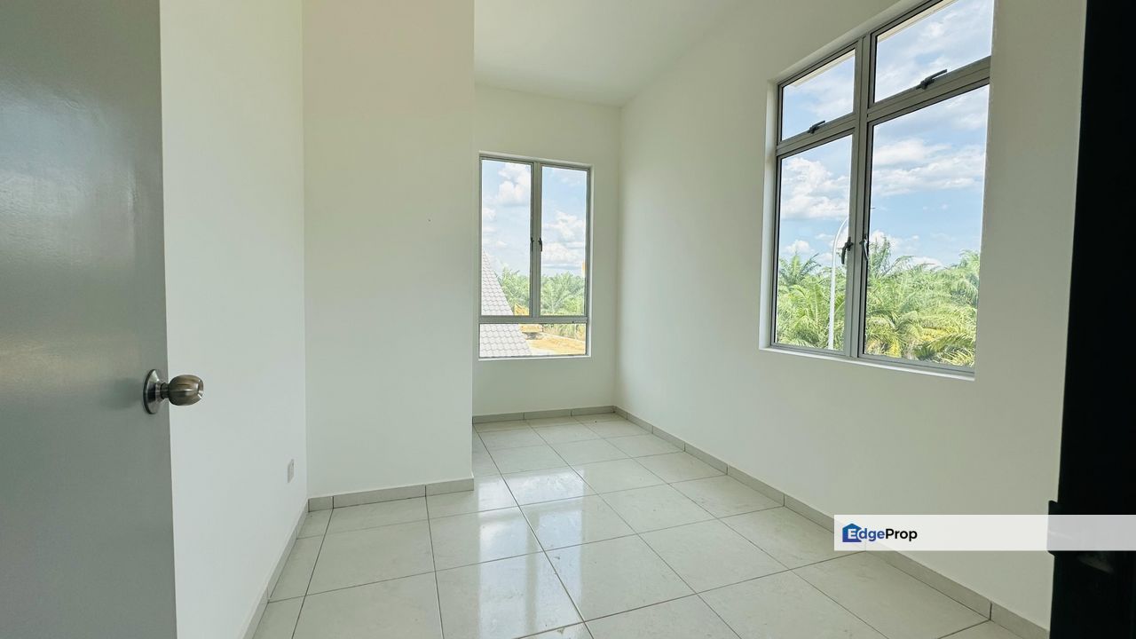 New Double Storey Taman Langat Utama Near Sepang, Selangor, Banting