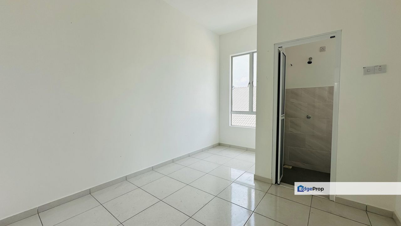 New Double Storey Taman Langat Utama Near Sepang, Selangor, Banting