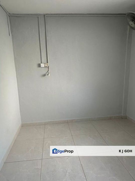 Taman Ungku Tun Aminah 2 Bedroom Flat For Rent, Johor, Johor Bahru