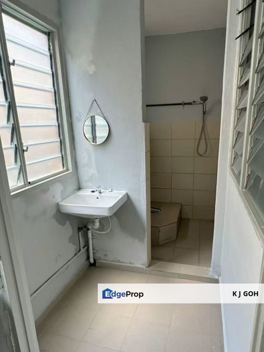 Taman Ungku Tun Aminah 2 Bedroom Flat For Rent, Johor, Johor Bahru