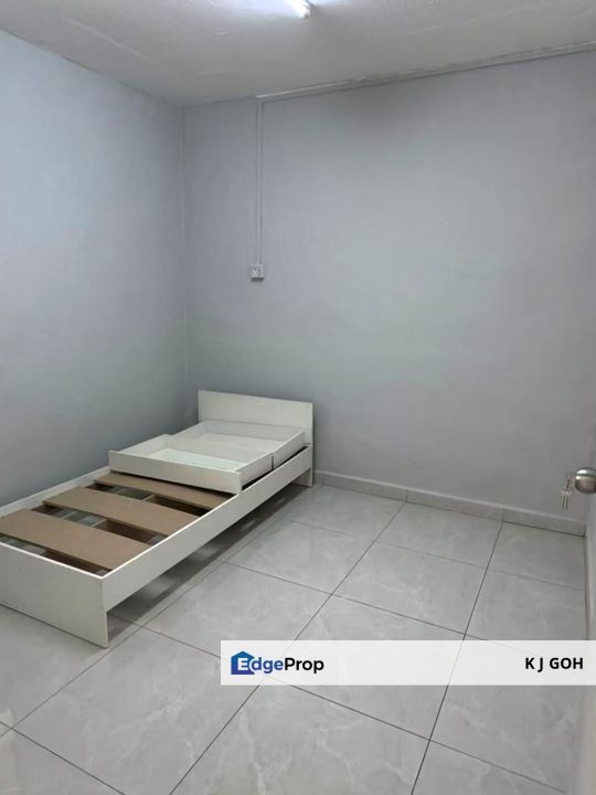 Taman Ungku Tun Aminah 2 Bedroom Flat For Rent, Johor, Johor Bahru