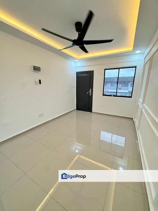 RENOVATED LOW COST FLAT @ TAMAN CENDANA PASIR GUDANG 🔥  Affordable • Move-in Ready • Good Investment Opportunity, Johor, Pasir Gudang