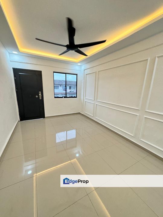 RENOVATED LOW COST FLAT @ TAMAN CENDANA PASIR GUDANG 🔥  Affordable • Move-in Ready • Good Investment Opportunity, Johor, Pasir Gudang