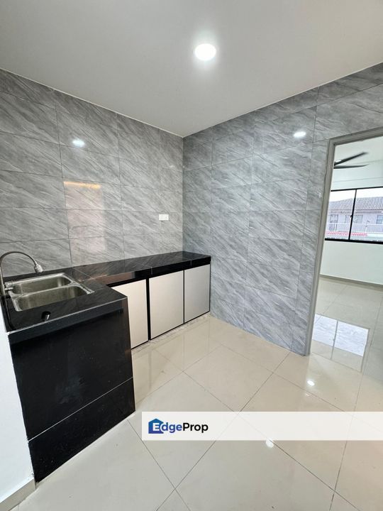 RENOVATED LOW COST FLAT @ TAMAN CENDANA PASIR GUDANG 🔥  Affordable • Move-in Ready • Good Investment Opportunity, Johor, Pasir Gudang