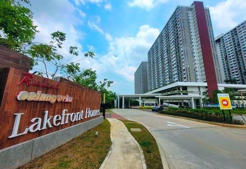 PR1MA Lakefront Homes