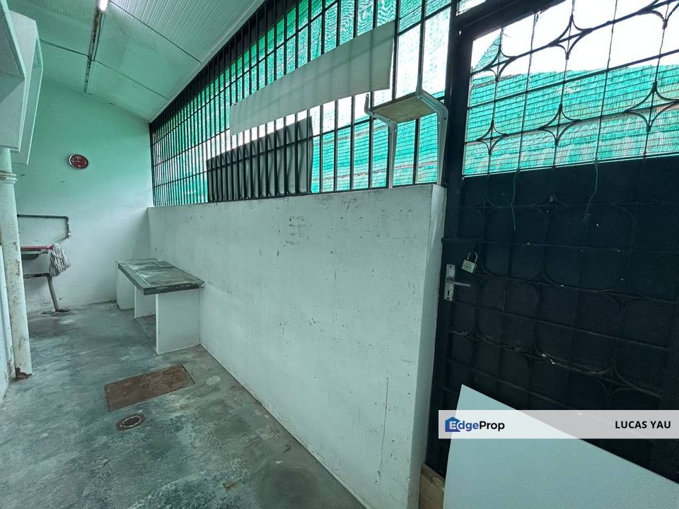 Single Storey Terrace For Sale In IPOH GARDEN, 20x75, Kitchen Extened, Facing Field, Perak, Ipoh