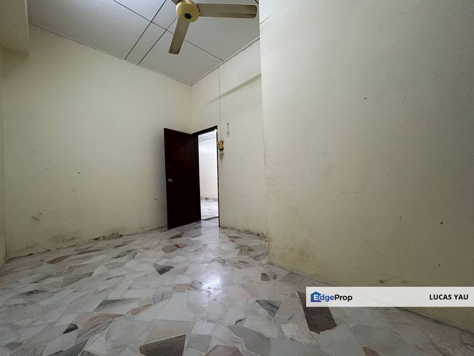 Single Storey Terrace For Sale In IPOH GARDEN, 20x75, Kitchen Extened, Facing Field, Perak, Ipoh