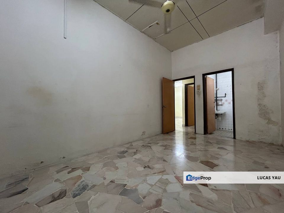 Single Storey Terrace For Sale In IPOH GARDEN, 20x75, Kitchen Extened, Facing Field, Perak, Ipoh