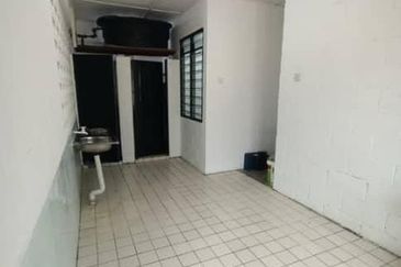 Flat Temenggong, Bandar Indahpura