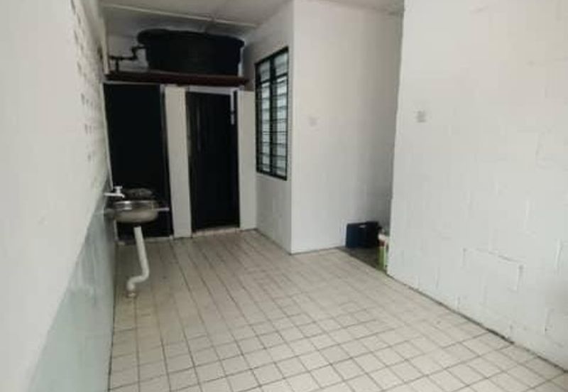 Flat Temenggong, Bandar Indahpura