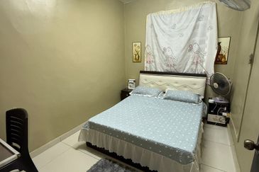 Sri Putra Apartments