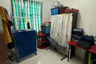 Sri Putra Apartments