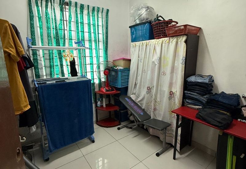 Sri Putra Apartments