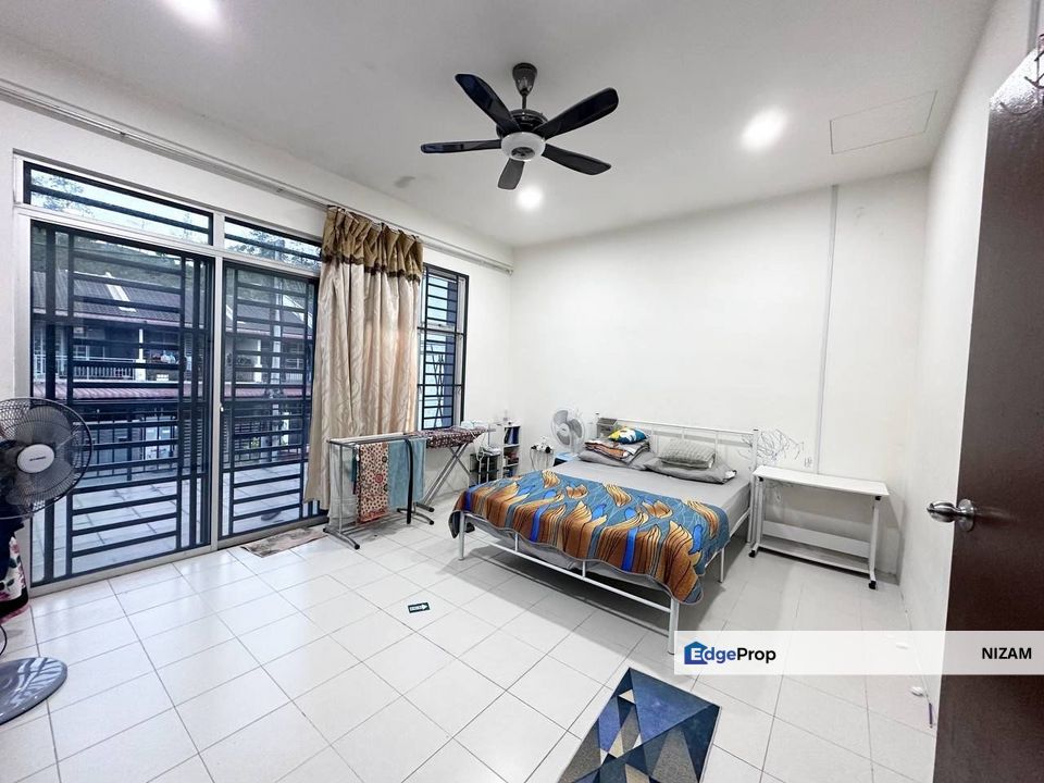 Jalan Tempua, Taman Scientex Pasir Gudang For Sale | Freehold | Full Loan & Cashback 40k | Renovated House, Johor, Pasir Gudang