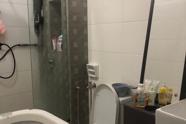 Jalan Setia Tropika 11