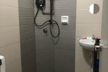 Jalan Setia Tropika 11