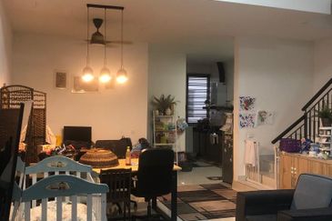 Jalan Setia Tropika 11