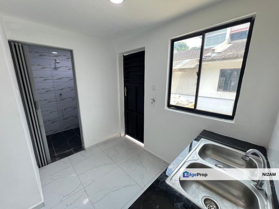 Fully Renovated House JB Town - All Can Buy | Fully Renovated | Full Loan Zero Downpayment | 15 Minutes To CIQ, Johor, Johor Bahru