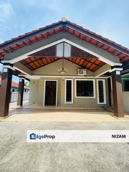 Nusajaya Single Storey End Lot With Land | 200K below Market Value | All Are Welcome To Buy, Johor, Nusajaya