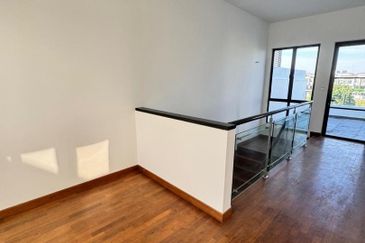 The Canal Garden South, Horizon Hills