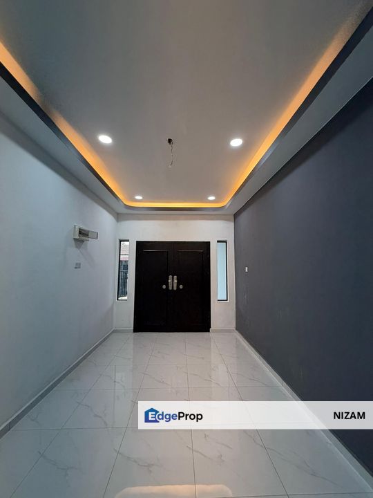 Single Storey Renovated House For Sale - Non Bumi Can Buy | Full Loan First Home Buyer | Matured Location, Johor, Skudai