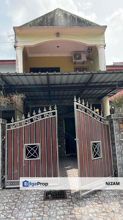 Double Storey House 3 Minutes to Paradigm - 14 KM To CIQ | Freehold | Full Renovated House | Full Loan, Johor, Johor Bahru