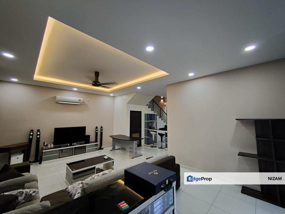 Semi D Near Johor Bahru City Centre - All Are Welcome To Buy | International Lot | Can Park up to 6 car | 5 Bedrooms with 7 Bathrooms, Johor, Johor Bahru