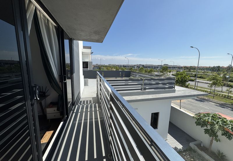 Lumira 2 by Sime Darby