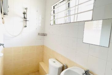 Lorong Batu Nilam 18 