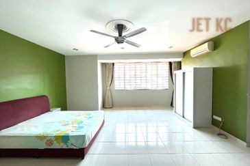 Lorong Batu Nilam 18 