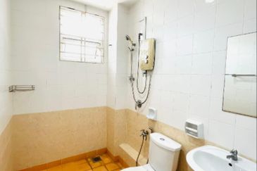 Lorong Batu Nilam 18 