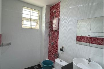 Lorong Batu Nilam 18 