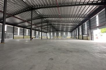 West Port, Pulau Indah