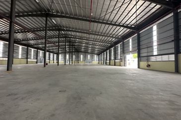 West Port, Pulau Indah