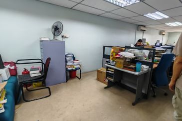 Bayu Tinggi Commercial Centre -Taipan