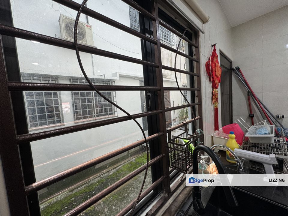 Taman Klang Utama 16x55 Renovated & Extended For Sale, Selangor, Klang