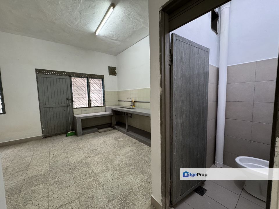 Klang Utama Nearby 99 Mart & Kopitiam House For Rent, Selangor, Klang