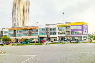 KLIA Business Center > Nilai - Intermediate Shop Office 15 minutes to KLIA  > For Rent