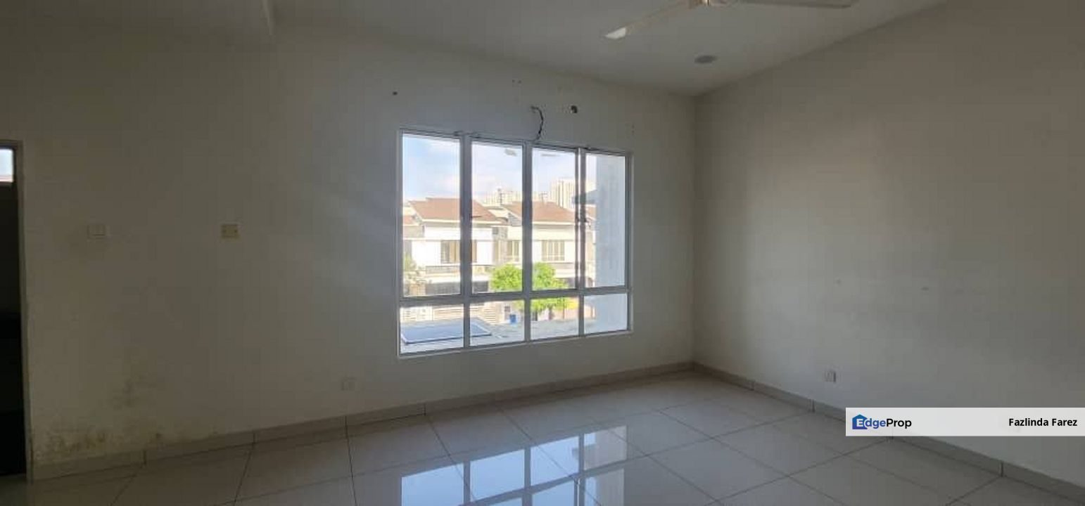 D'Kayangan Seksyen 13, Shah Alam Spacious Superlink Terrace House For Sale, Selangor, Shah Alam