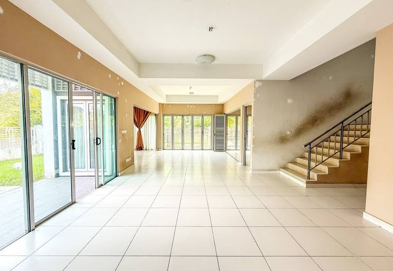 Serissa Denai Alam,U16 Shah Alam> Huge Land Below Market Rate > For Sale