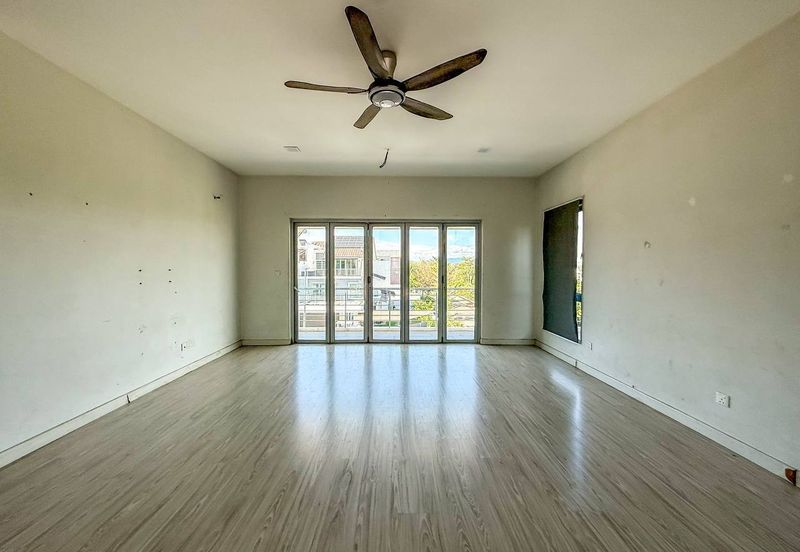 Serissa Denai Alam,U16 Shah Alam> Huge Land Below Market Rate > For Sale