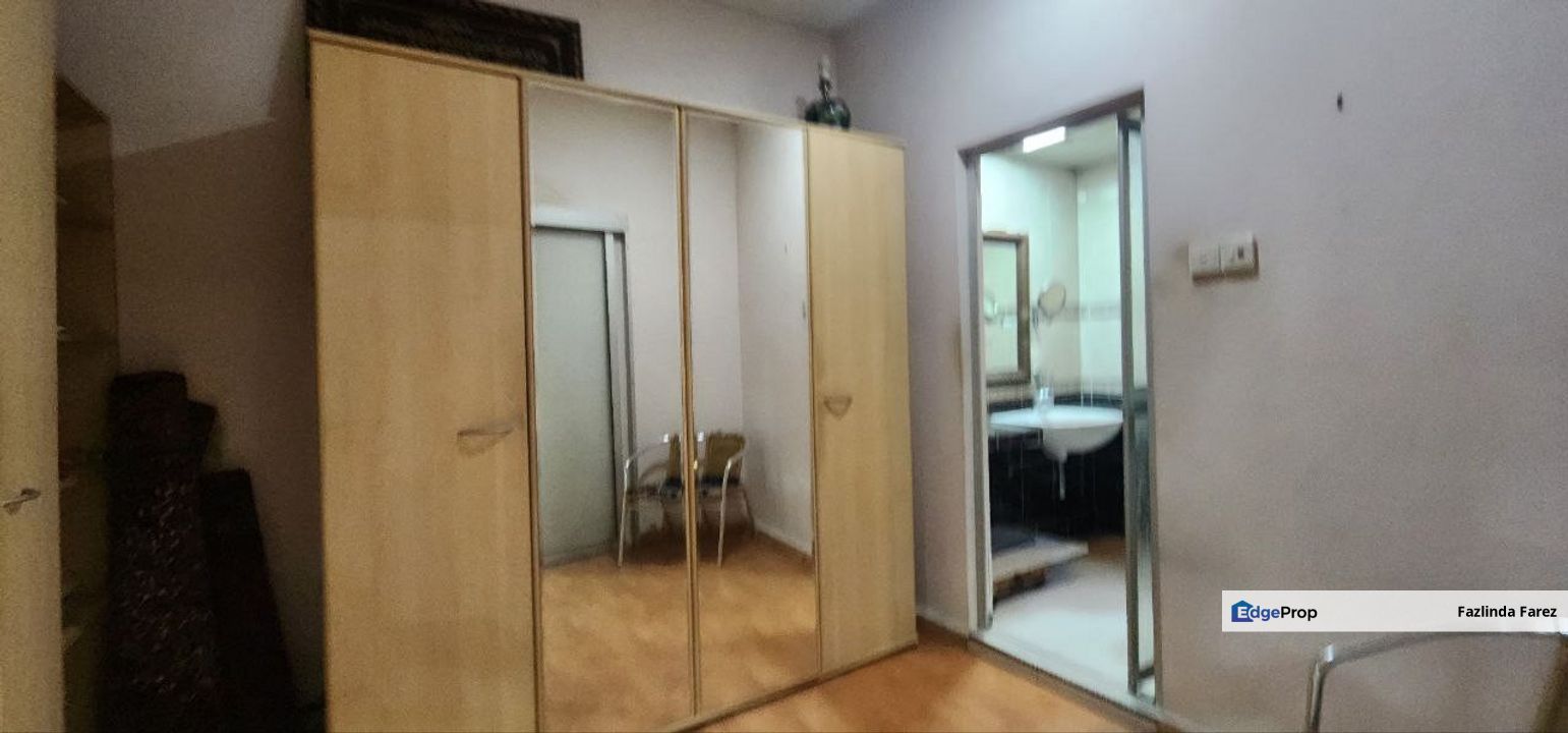 Seksyen 11, Shah Alam > Bungalow with Huge Land For Sale, Selangor, Shah Alam