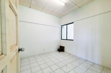 Pangsapuri Perdana, Seksyen 13