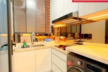 Queens Residences @ Queens Waterfront