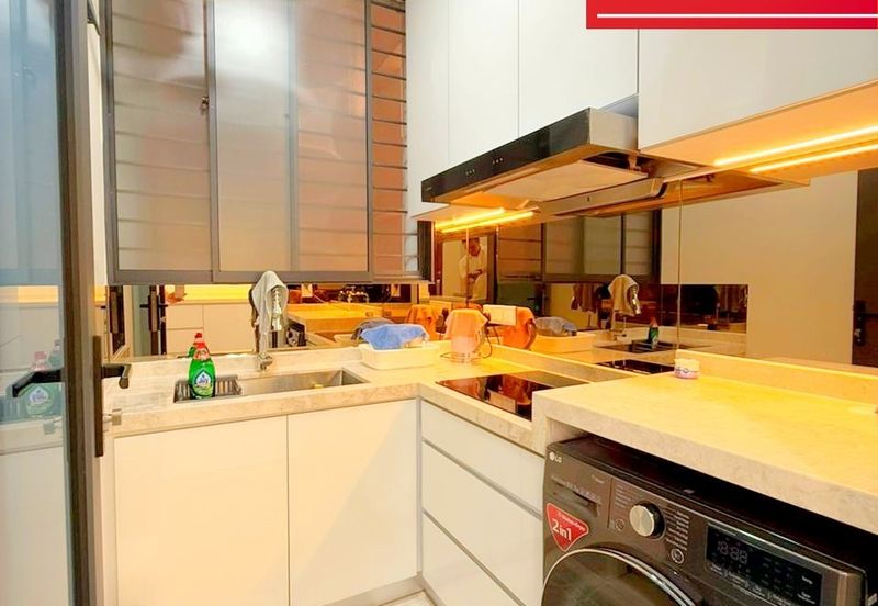 Queens Residences @ Queens Waterfront