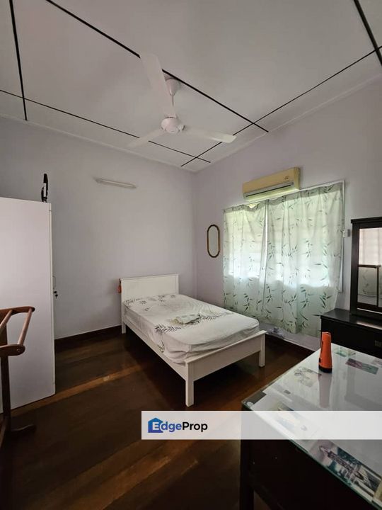 Worth buying semi detached at Island Glades Greenlane, near Chung Wah High School, Penang, Greenlane