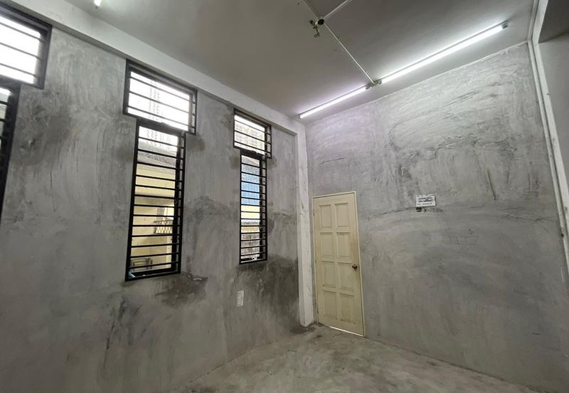 Jalan Kampung Pandan