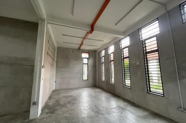 Jalan Kampung Pandan