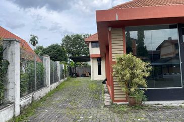 Jalan Kampung Pandan